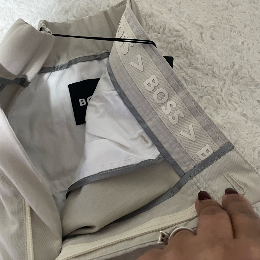 Hugo Boss Men's Beige Dress Pants - Picture 4 of 16
